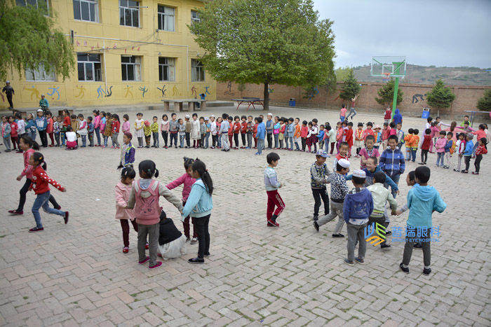 迎六一，高校公益跑愛心小學義診